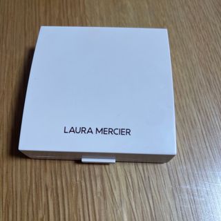 ローラメルシエ(laura mercier)のローラメルシエ  リアルフローレスルミナスパーフェクティングプレストパウダー(フェイスパウダー)