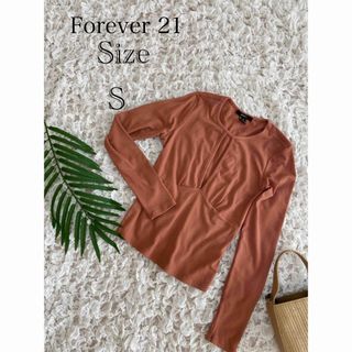 フォーエバートゥエンティーワン(FOREVER 21)のForever 21 テトラコットカラー♡カットソー　ヨガ　ワークアウト(カットソー(半袖/袖なし))