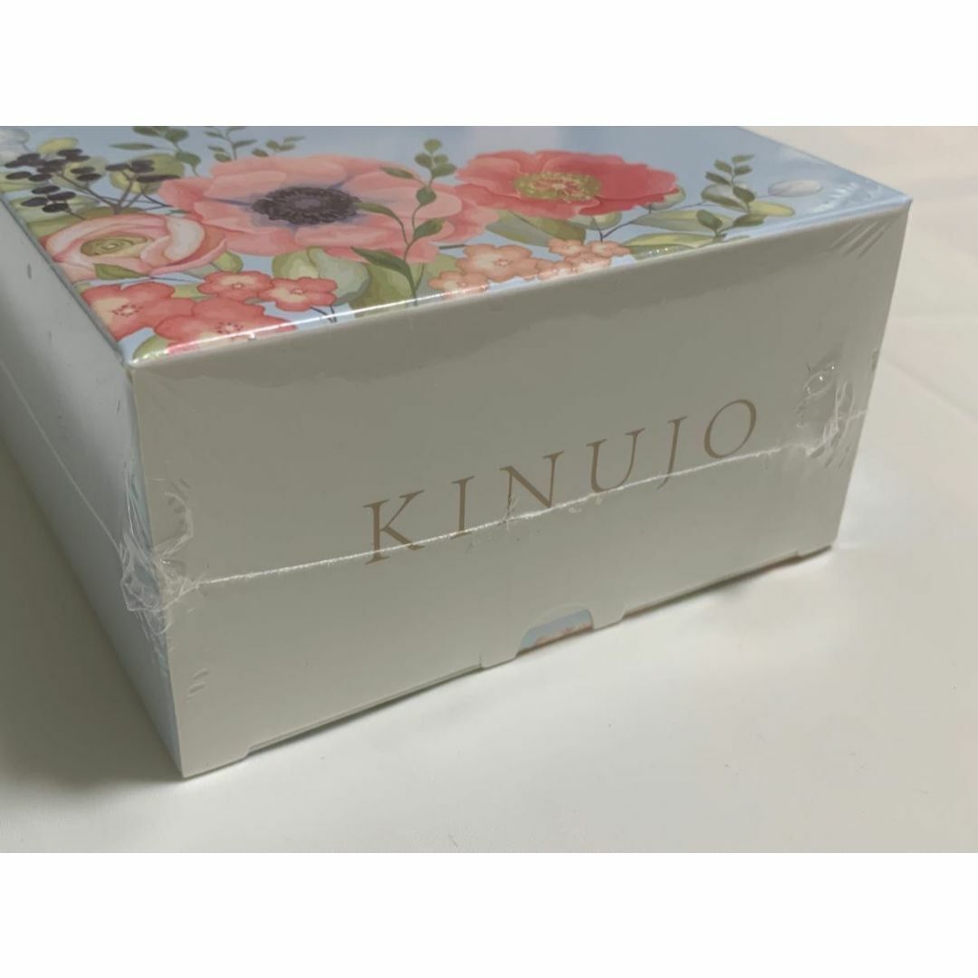 【新品・未使用】絹女 KINUJO -worldwide model- ホワイト スマホ/家電/カメラの美容/健康(ヘアアイロン)の商品写真