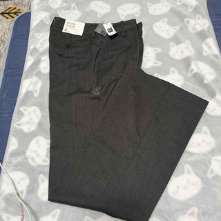 ギャップ(GAP)の新品　GAP パンツ　スラックス　グレー　裾・幅広め　薄手夏用　6(カジュアルパンツ)