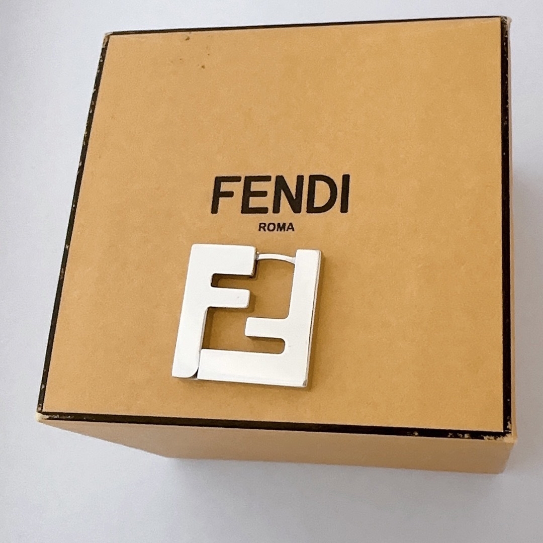 FENDI フェンディ FF オーロック イヤリング ピアス 片耳 極美品-