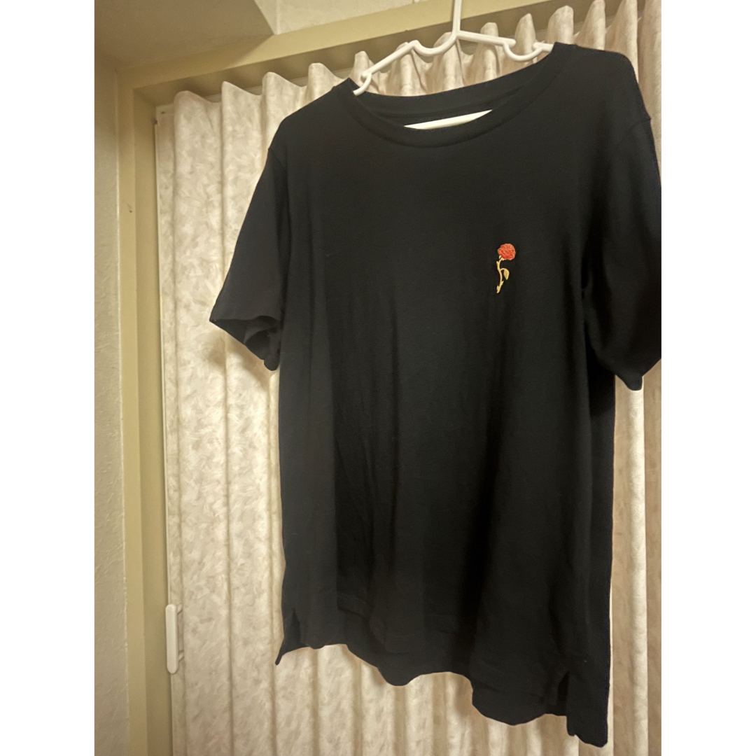 UNIQLO(ユニクロ)のUNIQLO 美女と野獣　Tシャツ レディースのトップス(Tシャツ(半袖/袖なし))の商品写真