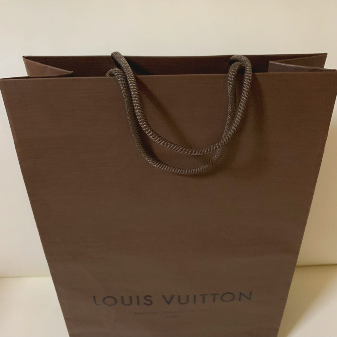 LOUIS VUITTON(ルイヴィトン)のLOUIS VUITTON ルイヴィトン　茶色　ブラウン　紙袋　ショップ袋 レディースのバッグ(ショップ袋)の商品写真