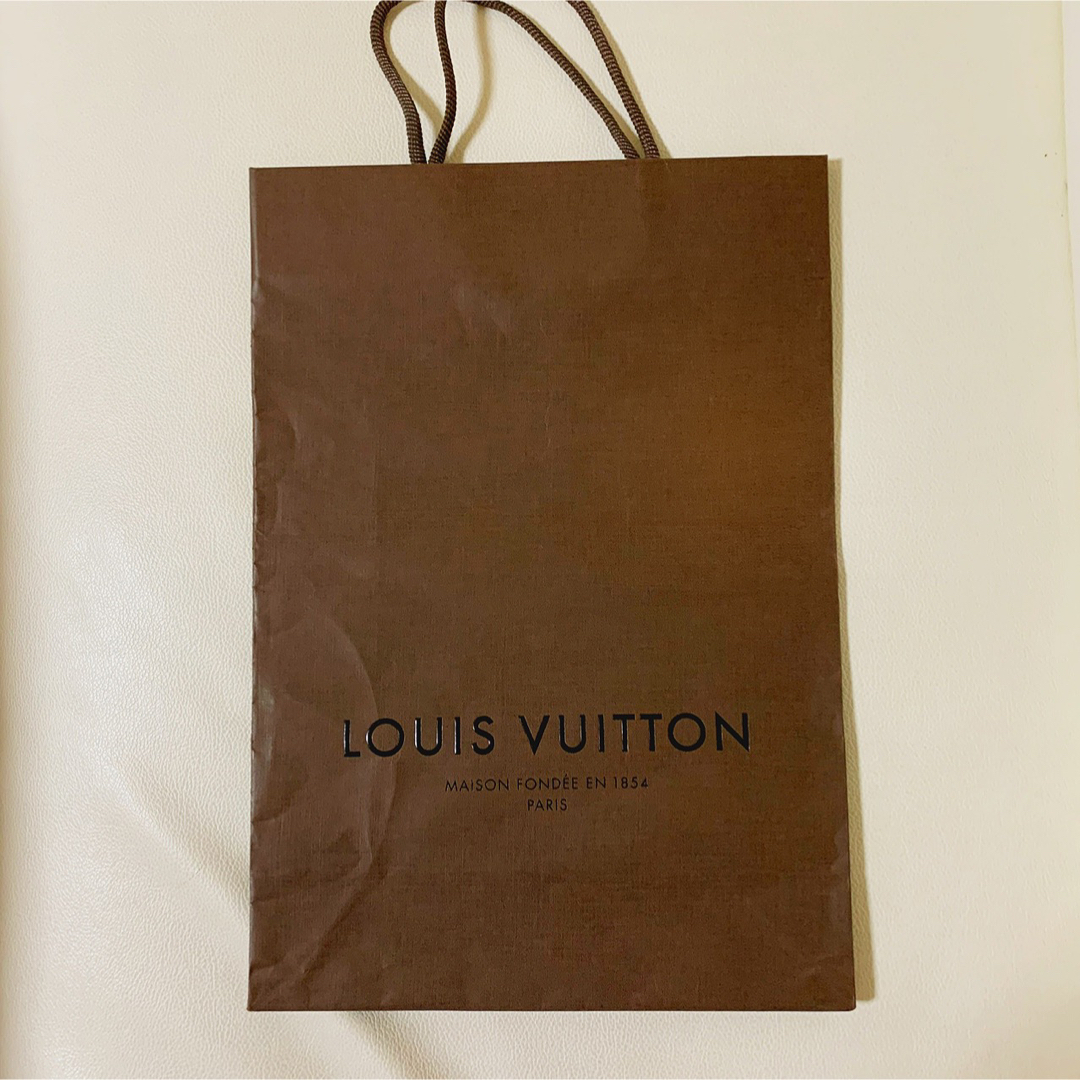 LOUIS VUITTON(ルイヴィトン)のLOUIS VUITTON ルイヴィトン　茶色　ブラウン　紙袋　ショップ袋 レディースのバッグ(ショップ袋)の商品写真