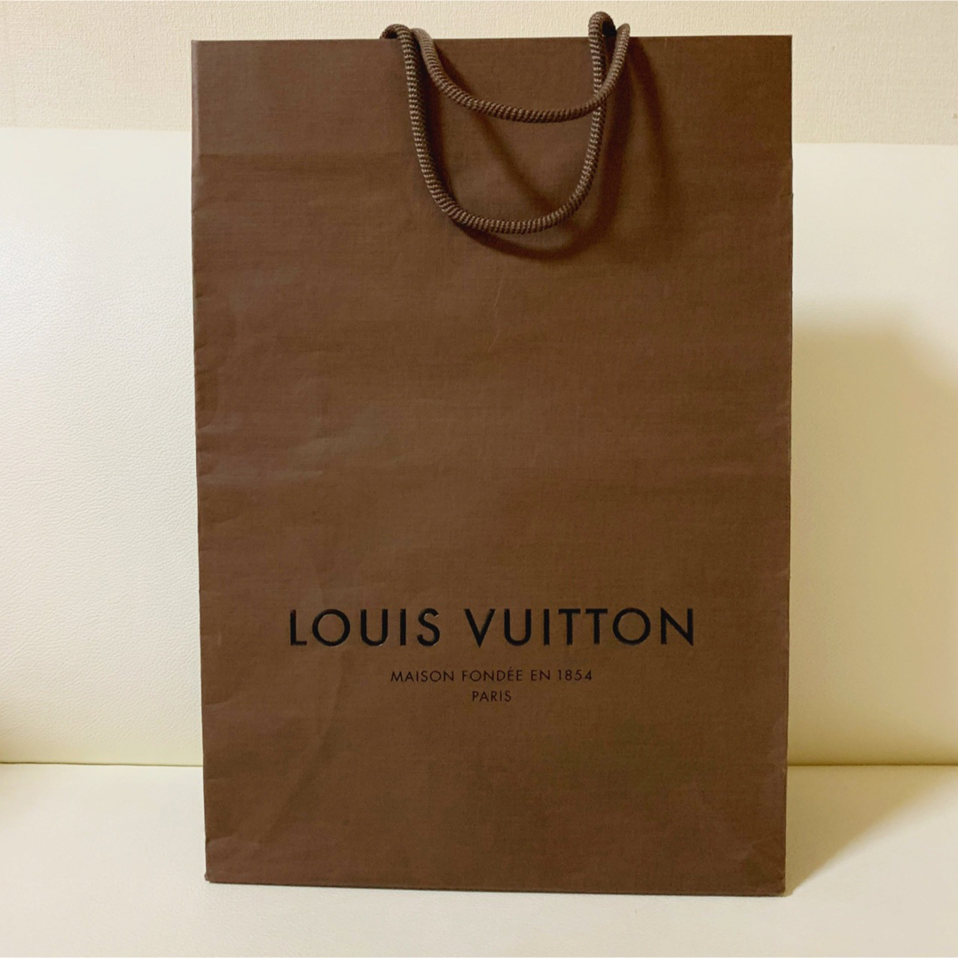 LOUIS VUITTON(ルイヴィトン)のLOUIS VUITTON ルイヴィトン　茶色　ブラウン　紙袋　ショップ袋 レディースのバッグ(ショップ袋)の商品写真