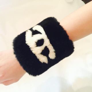 シャネル CHANEL ラパン ファー ブレスレット バングル リストバンド