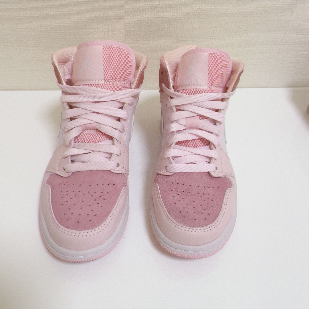 NIKE(ナイキ)のNike WMNS Air Jordan 1 Mid Digital Pink レディースの靴/シューズ(スニーカー)の商品写真