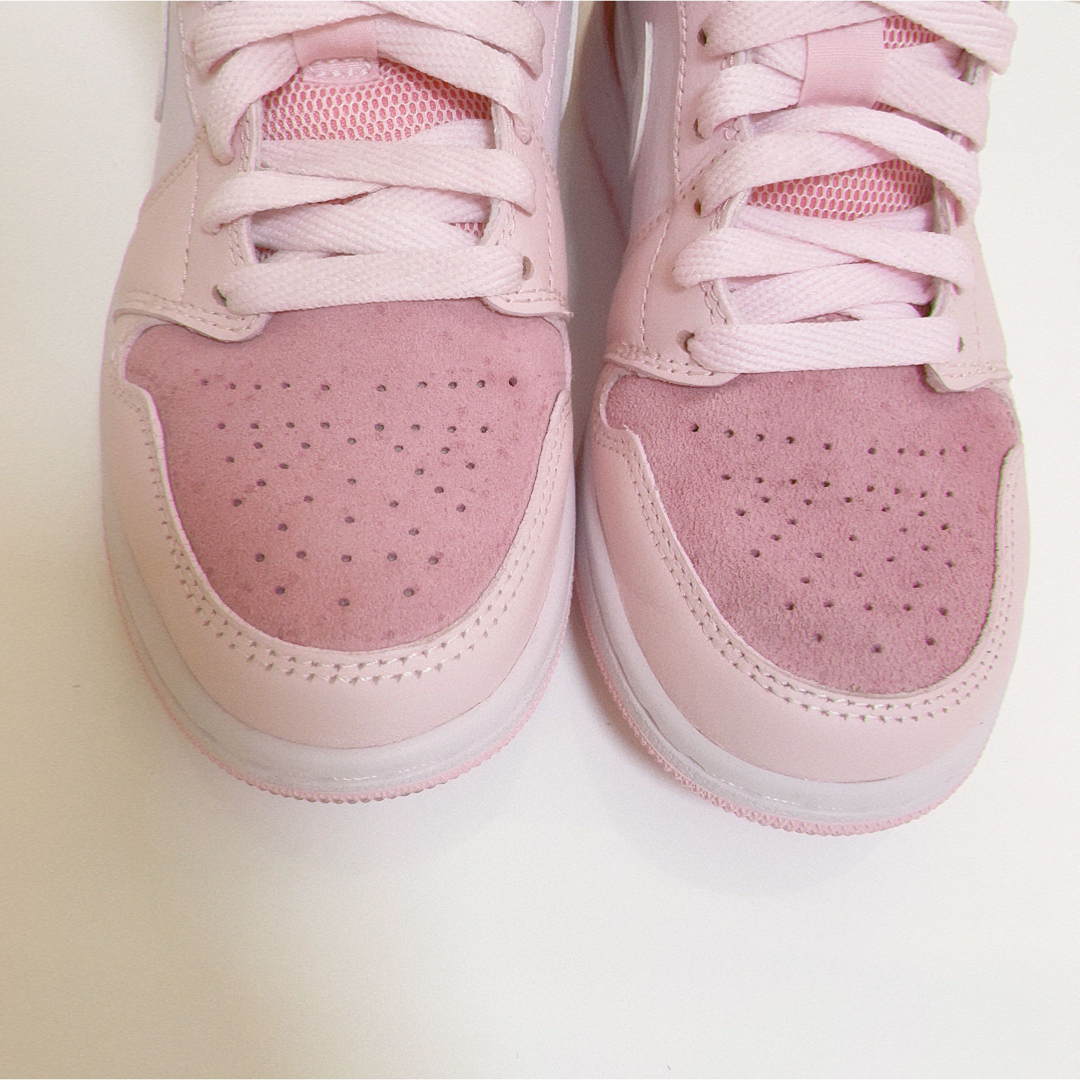 NIKE(ナイキ)のNike WMNS Air Jordan 1 Mid Digital Pink レディースの靴/シューズ(スニーカー)の商品写真