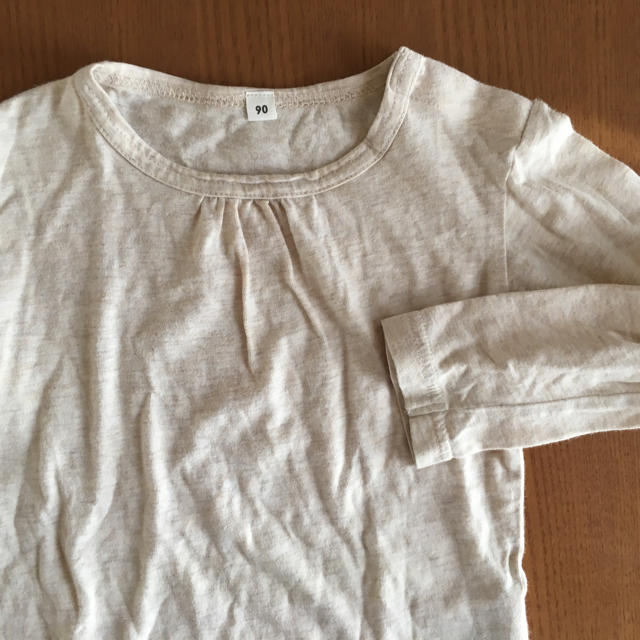 MUJI (無印良品)(ムジルシリョウヒン)のみみぃさん専用 無印良品 長袖Tシャツ 90 キッズ/ベビー/マタニティのキッズ服女の子用(90cm~)(Tシャツ/カットソー)の商品写真