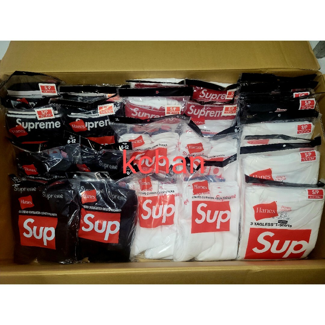 Supreme 30 Supreme Hanes ソックス 白 黒 各1足分 2ペア 靴下の通販 by katyu's shop｜シュプリーム ならラクマ