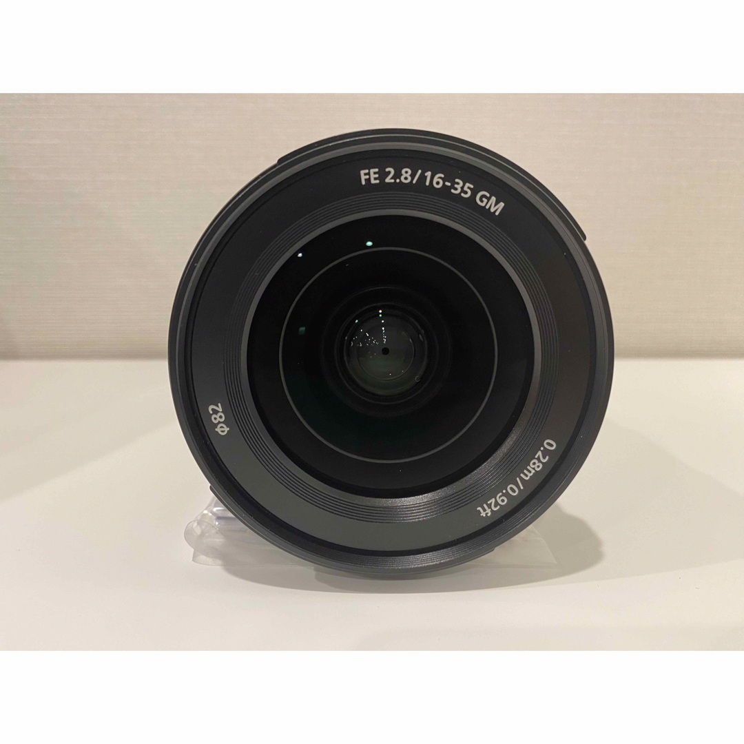 SONY(ソニー)の【美品】SEL1635GM   FE 16-35mm F2.8 GM  SONY スマホ/家電/カメラのカメラ(レンズ(ズーム))の商品写真