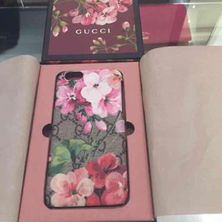 グッチ(Gucci)のGUCCI iPhone6.6sケース 激安 ラスト一点❤︎(iPhoneケース)