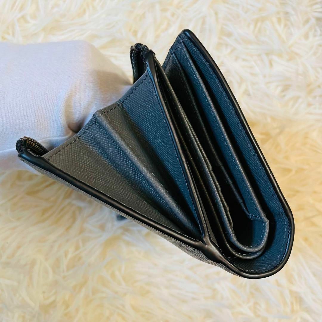 未使用級*agnes b. 長財布 ロゴ金具 ジップ 大容量 レザー グレー 未使用級*agnes b. 長財布 ロゴ金具 ジップ 大容量 レザー グレー