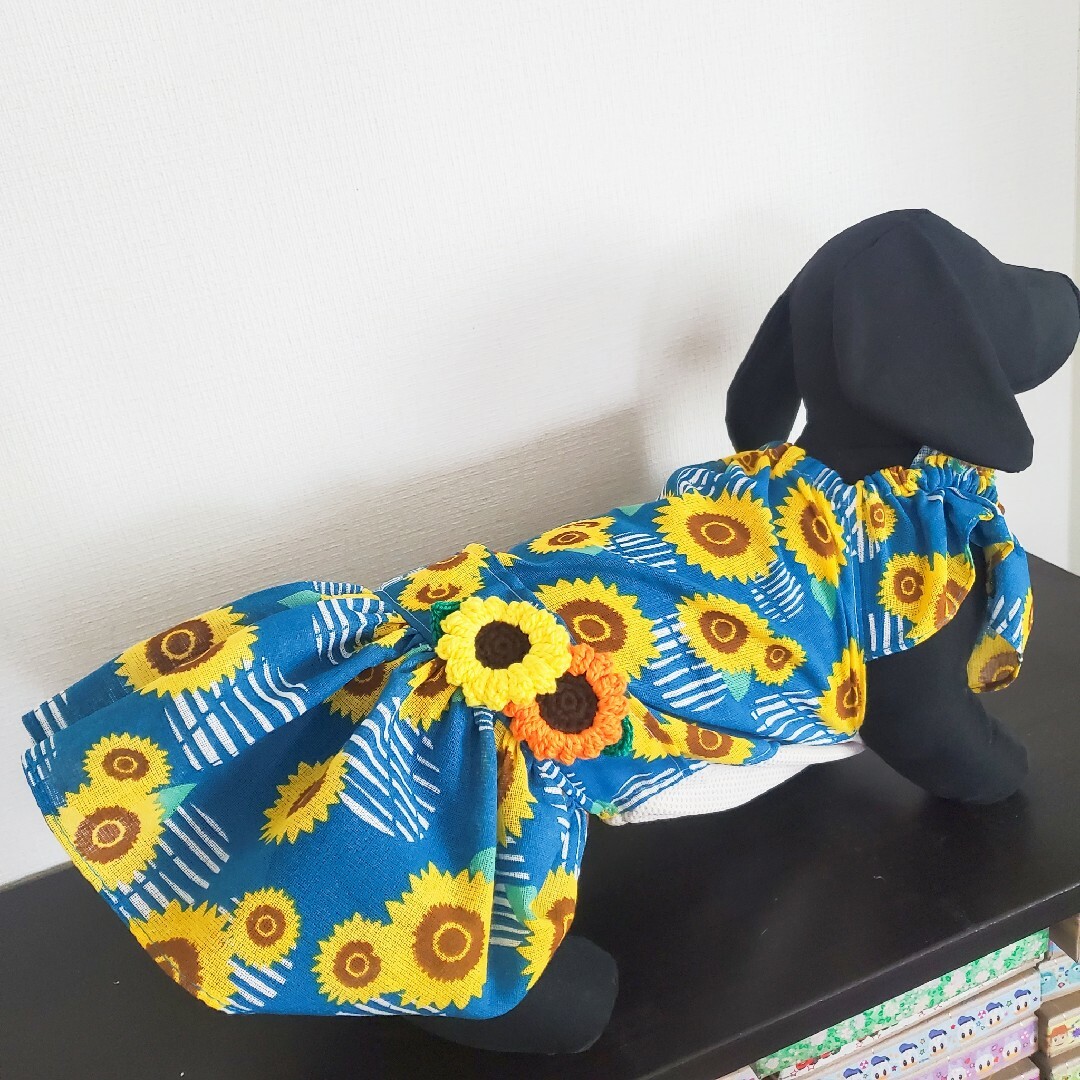 【送料無料】犬服 ひまわり🌻ワンピース DS ハンドメイドのペット(ペット服/アクセサリー)の商品写真