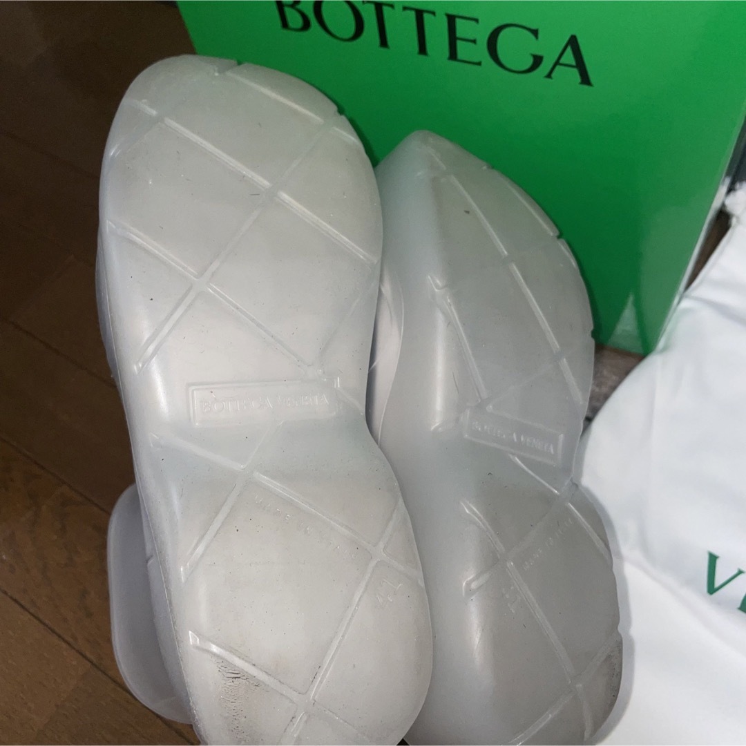 Bottega Veneta(ボッテガヴェネタ)の専用　BOTTEGA VENETA パドルブーツ　クリアラバー　定価99000円 メンズの靴/シューズ(ブーツ)の商品写真