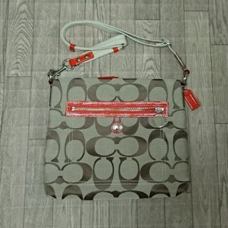 コーチ(COACH)のCOACH ショルダーバッグ シグネチャー × オレンジ(ショルダーバッグ)