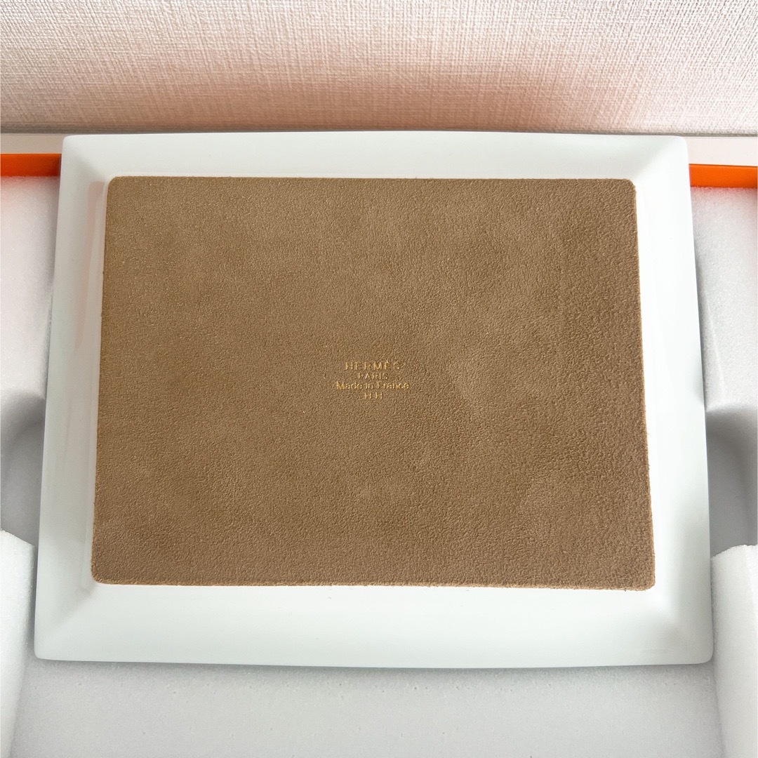 【新品・未開封品】エルメス チェンジ・トレイ エルメス・セリエ 小物入れ 飾り皿 【新品・未開封品】エルメス チェンジ・トレイ エルメス・セリエ 小物入れ 飾り皿