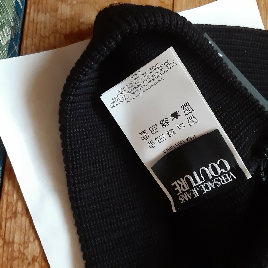 VERSACE - 新品 ヴェルサーチジーズニット帽子の通販 by トトロ's shop｜ヴェルサーチならラクマ