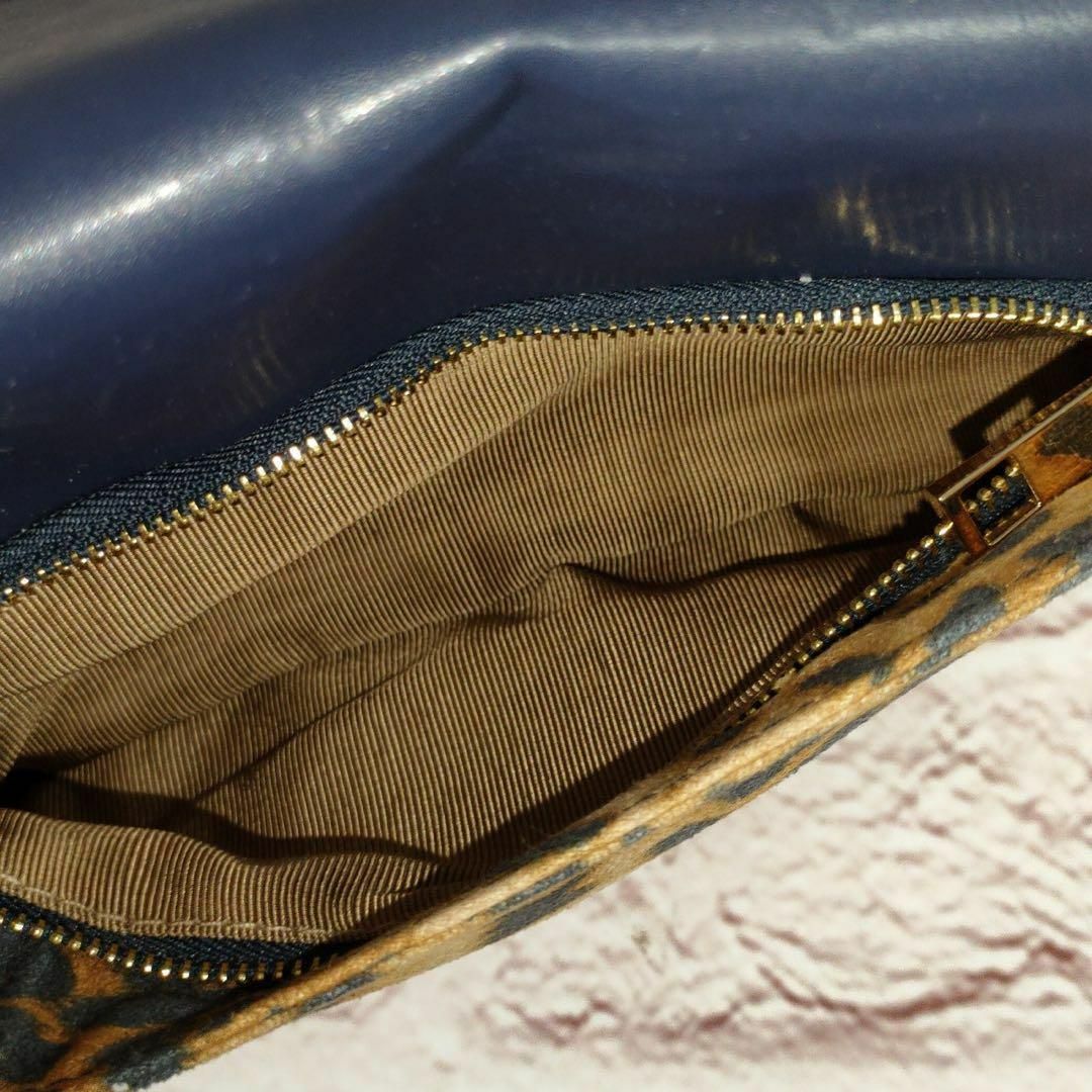 interstaple(インターステイプル)のinterstaple　インターステイプル　バッグ　お財布ショルダー　アニマル柄 レディースのバッグ(ショルダーバッグ)の商品写真