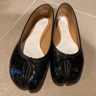 マルタンマルジェラ(Maison Martin Margiela)のメゾンマルジェラ タビ パテント クロコダイル型押し(ハイヒール/パンプス)