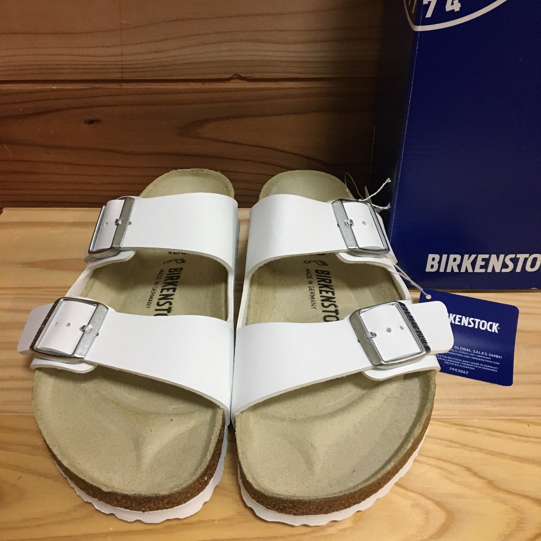 BIRKENSTOCK(ビルケンシュトック)の新品 26 ビルケンシュトック アリゾナ サンダル ドイツ製 メンズの靴/シューズ(サンダル)の商品写真