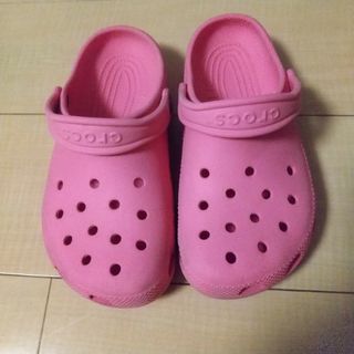 クロックス(crocs)のクロックス クラシックサンダル 21cm ピンク(サンダル)