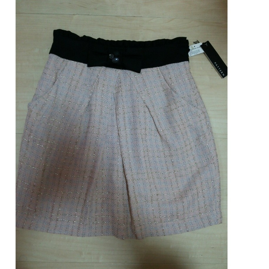 PRIME PATTERN(プライムパターン)のPRIMEPATTERN キラキラ スカート リボン ピンク ツイード ビジュー レディースのスカート(ひざ丈スカート)の商品写真