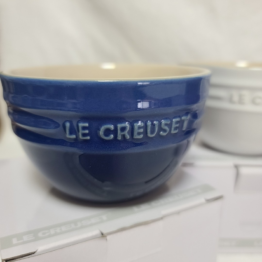 LE CREUSET(ルクルーゼ)のル・クルーゼ ライスボール 3個セット(ブルー、ホワイト、レッド) インテリア/住まい/日用品のキッチン/食器(食器)の商品写真