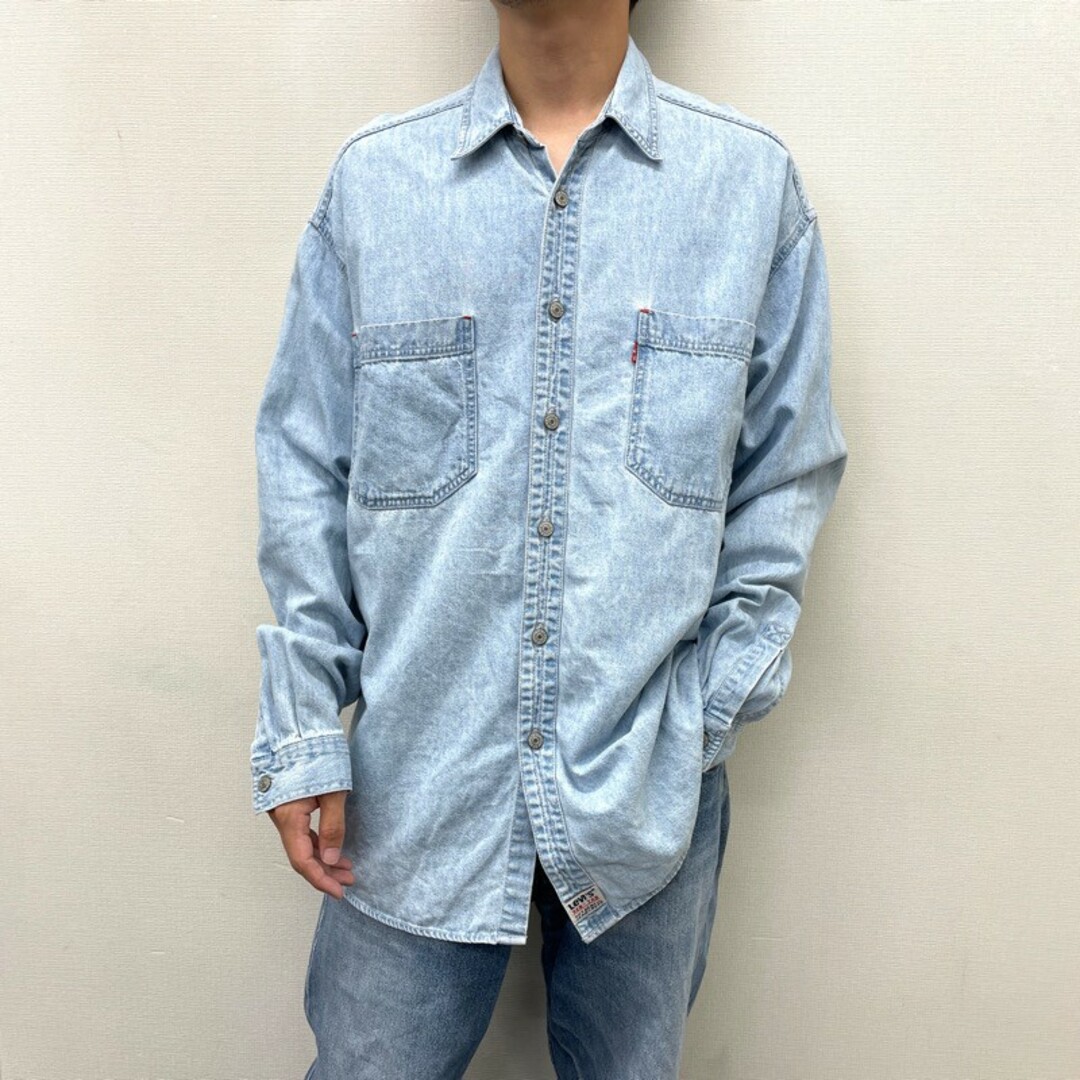 LEVI’S Blue shirts