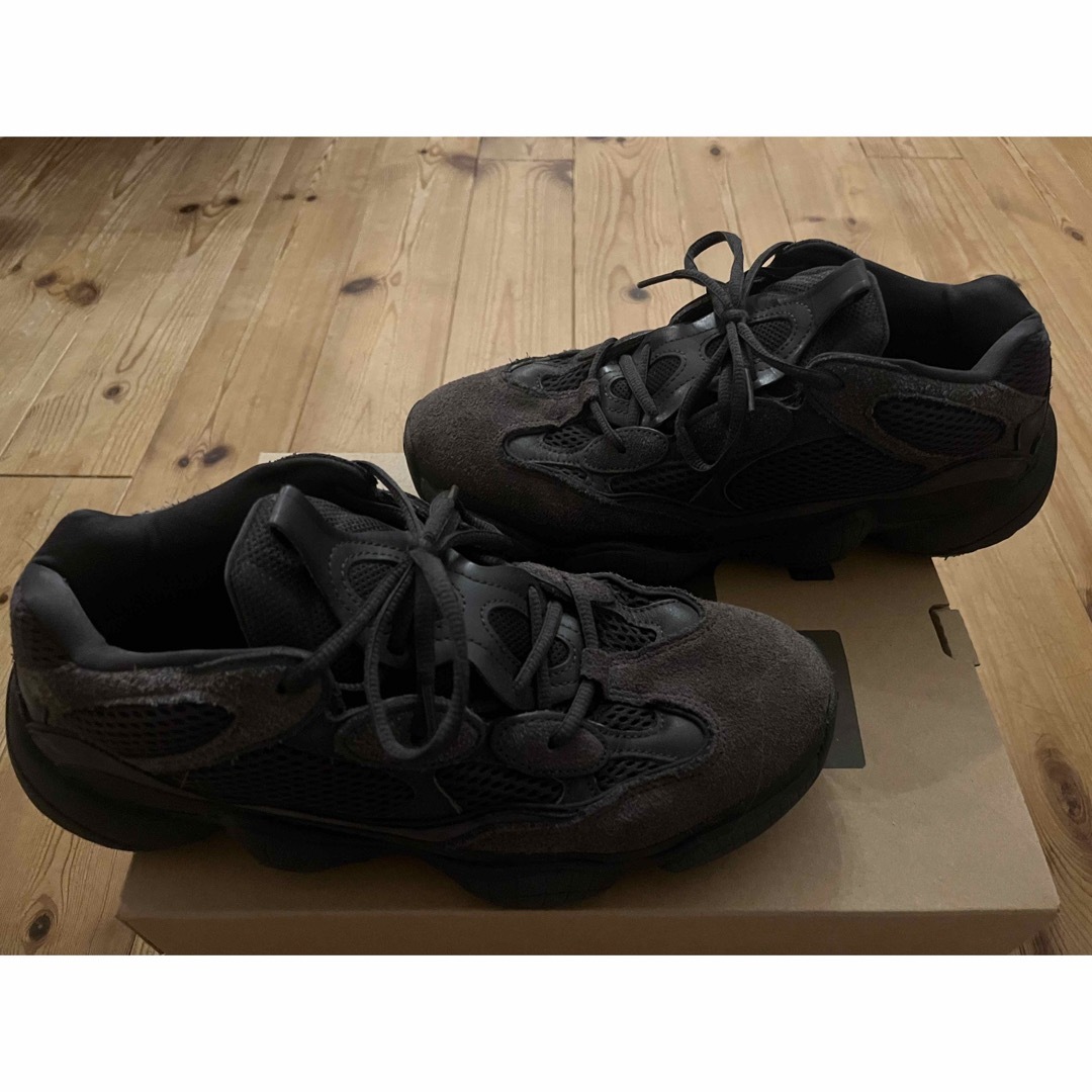 YEEZY（adidas）(イージー)のadidas YEEZY 500 "Utility Black"イージーブースト メンズの靴/シューズ(スニーカー)の商品写真