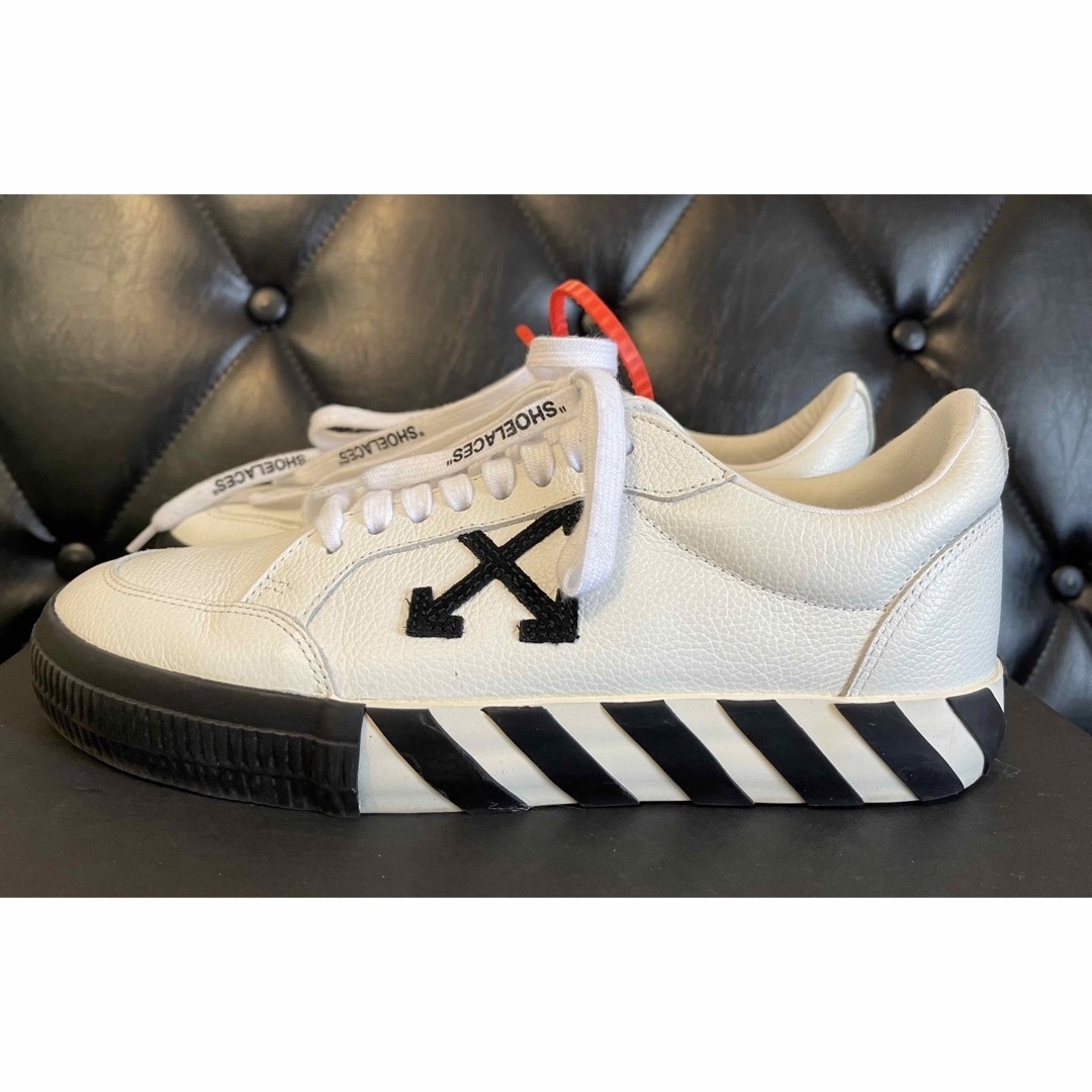 新品未使用の靴OffWhite オフホワイト LOW バルカナイズド