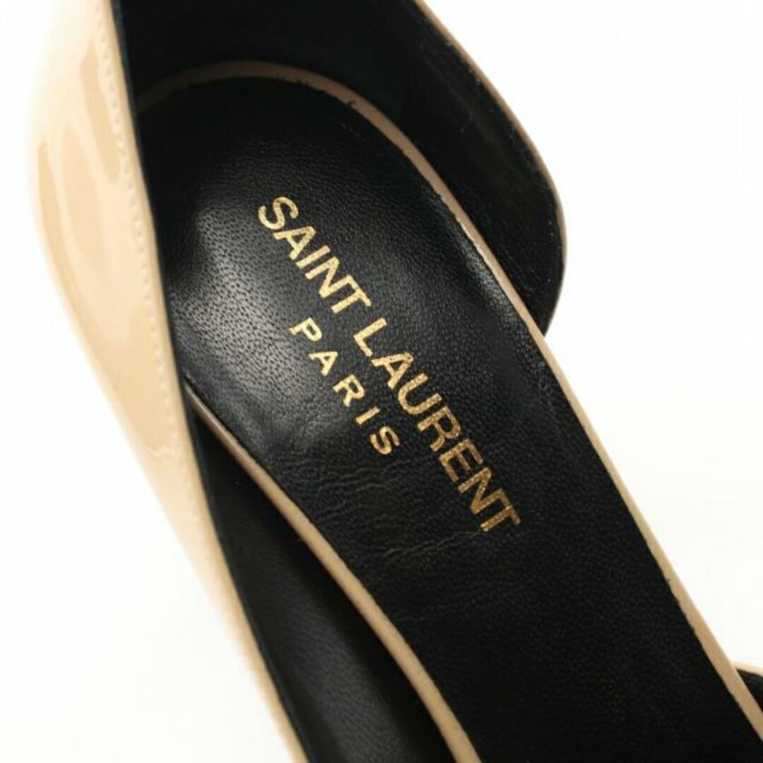 Saint Laurent(サンローラン)の ポインテッドトゥ パンプス エナメルレザー ベージュ レディースの靴/シューズ(ハイヒール/パンプス)の商品写真