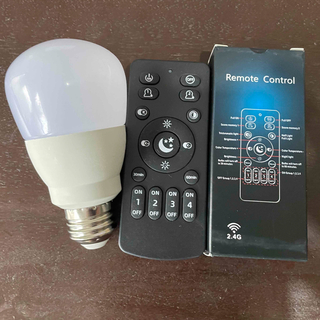E26調光調色LED電球。消費電力9W電球60Wリモコン簡単操作、調光、調色可能(蛍光灯/電球)