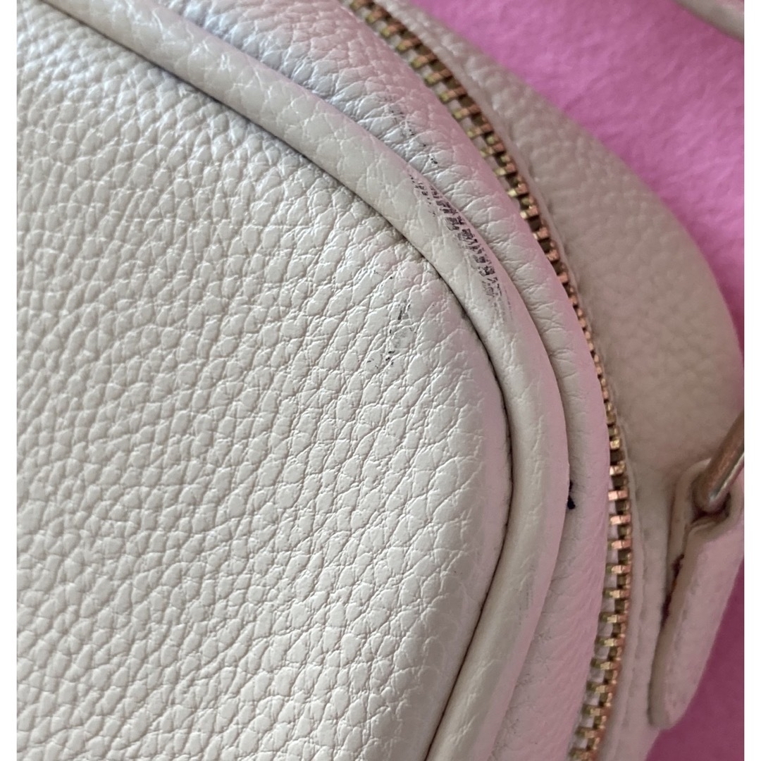 FOREVER 21(フォーエバートゥエンティーワン)のポシェット　ベビーピンク レディースのバッグ(ショルダーバッグ)の商品写真