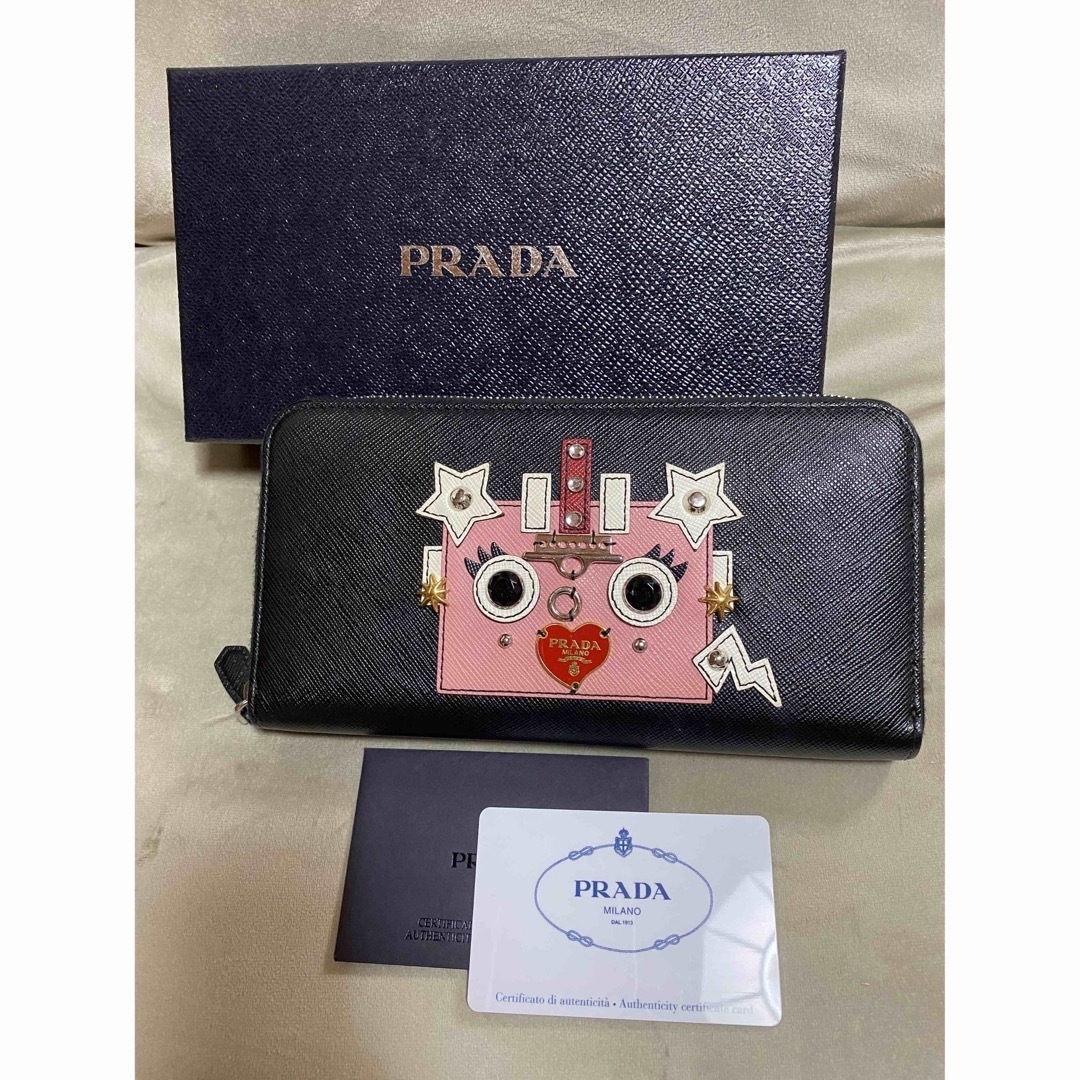 プラダ PRADA 二つ折り 財布 美品