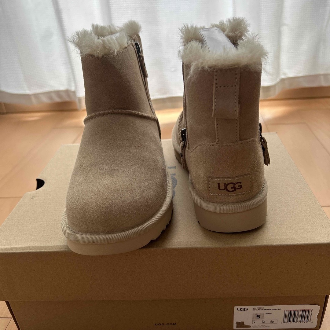 UGG - 新品⭐️未使用 UGG ブーツの通販 by マロン's shop｜アグならラクマ