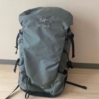 アークテリクス(ARC'TERYX)のアークテリクス　brize32 ほぼ未使用(バッグパック/リュック)