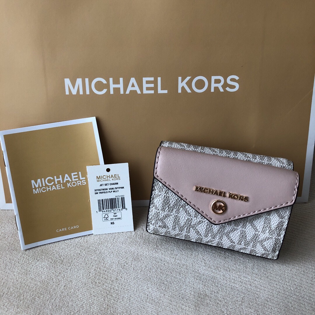 新品☆MICHAEL KORS マイケルコース 定価17,600円 三つ折り財布 - 通販 ...