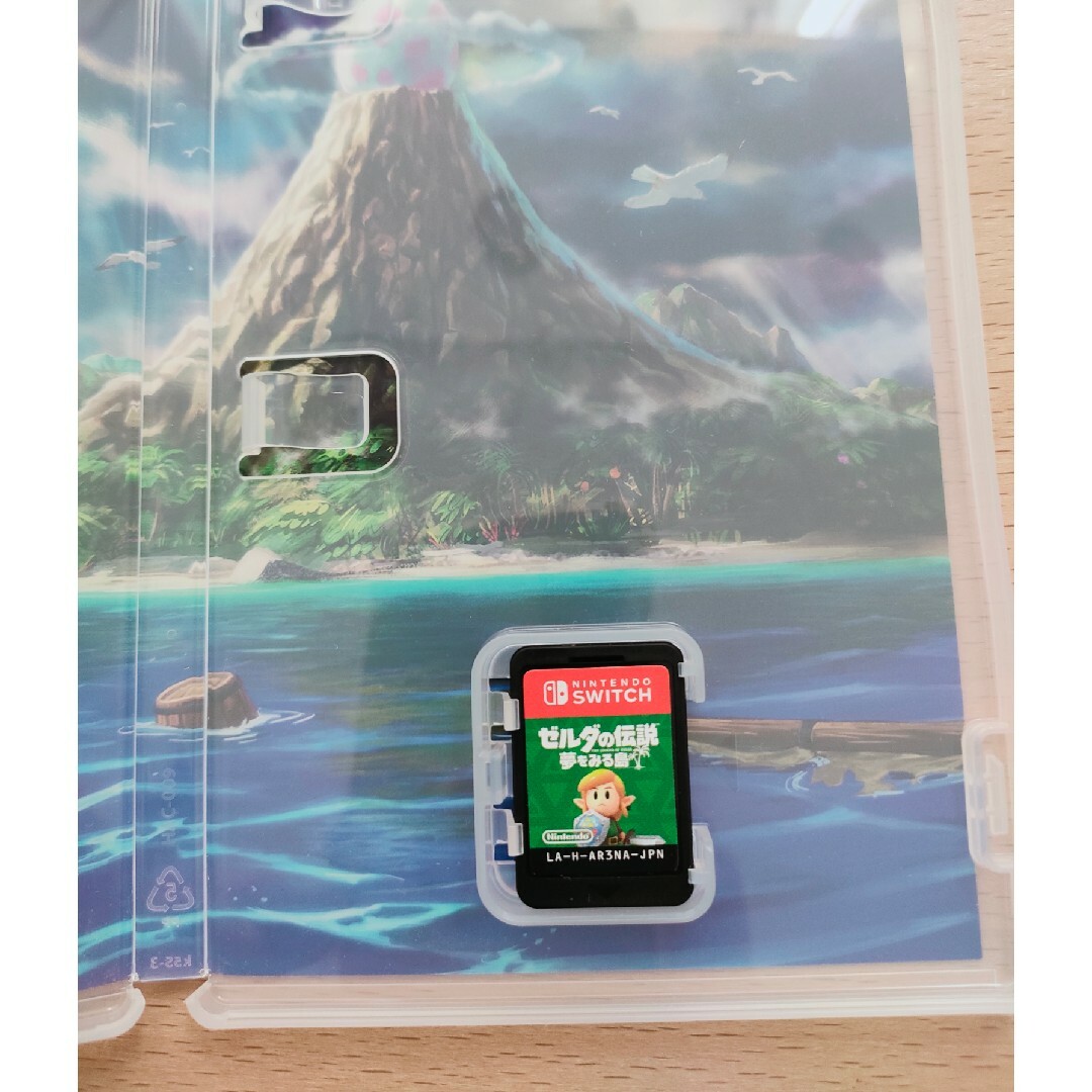 Nintendo Switch(ニンテンドースイッチ)のゼルダの伝説　夢を見る島　switch エンタメ/ホビーのゲームソフト/ゲーム機本体(家庭用ゲームソフト)の商品写真