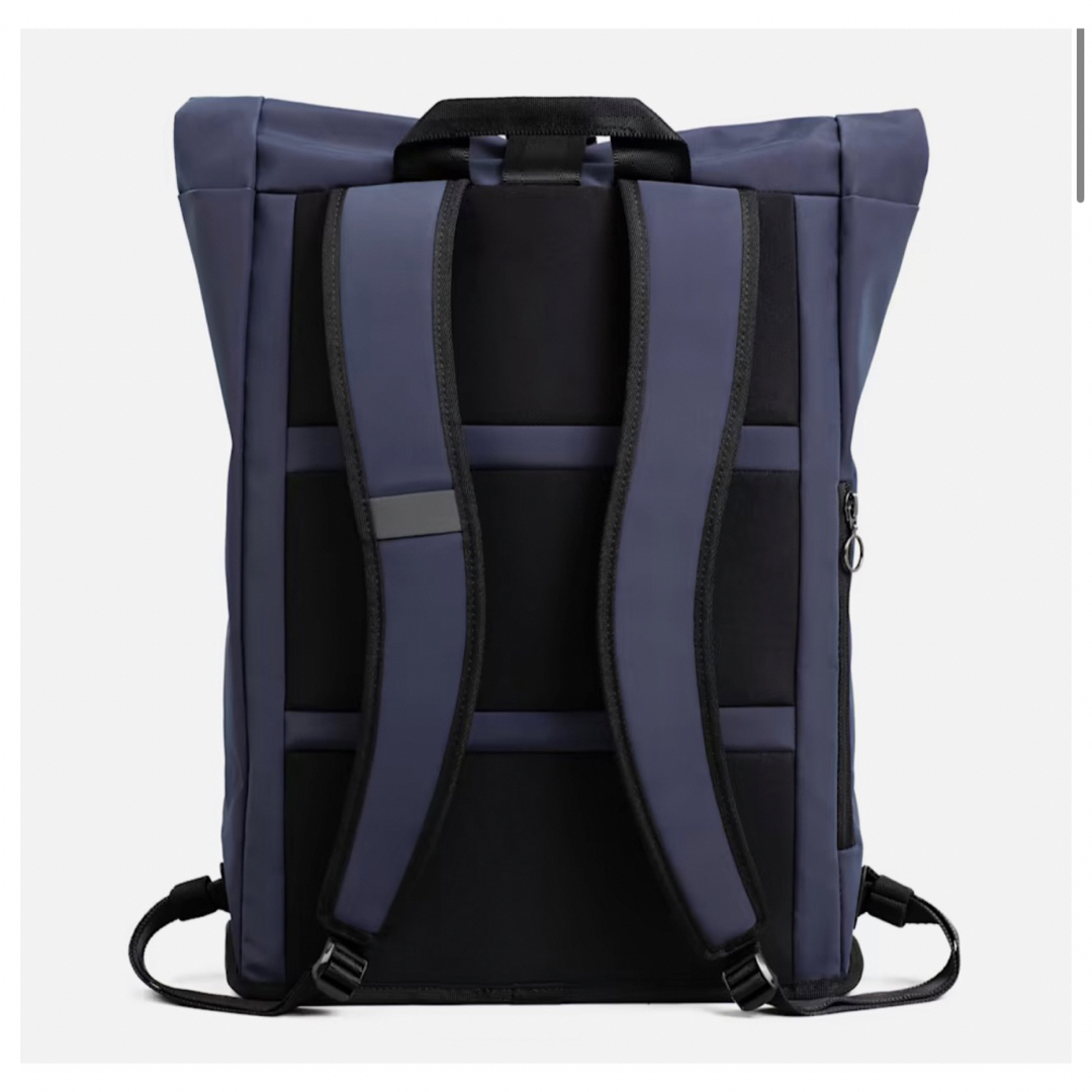 新品 Rapha Backpackネイビーラファ ロールトップ バックパック  スポーツ/アウトドアの自転車(バッグ)の商品写真