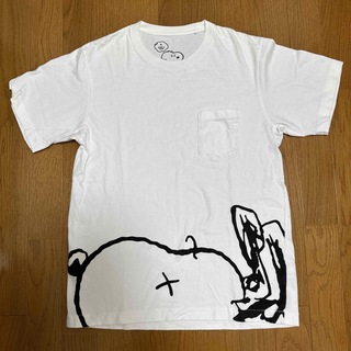 ユニクロ(UNIQLO)のカウズ　ピーナッツ　スヌーピー　ユニクロ　Tシャツ　M(Tシャツ/カットソー(半袖/袖なし))