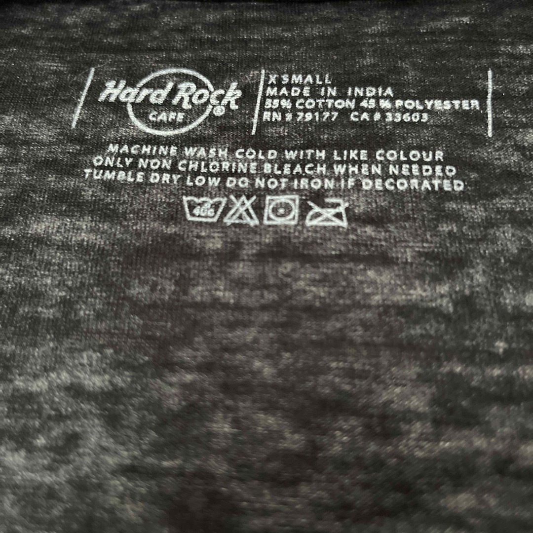 Hard Rock CAFE(ハードロックカフェ)のハードロックカフェ横浜 レディースメタリックロゴTシャツ ブラックグレーXS レディースのトップス(Tシャツ(半袖/袖なし))の商品写真