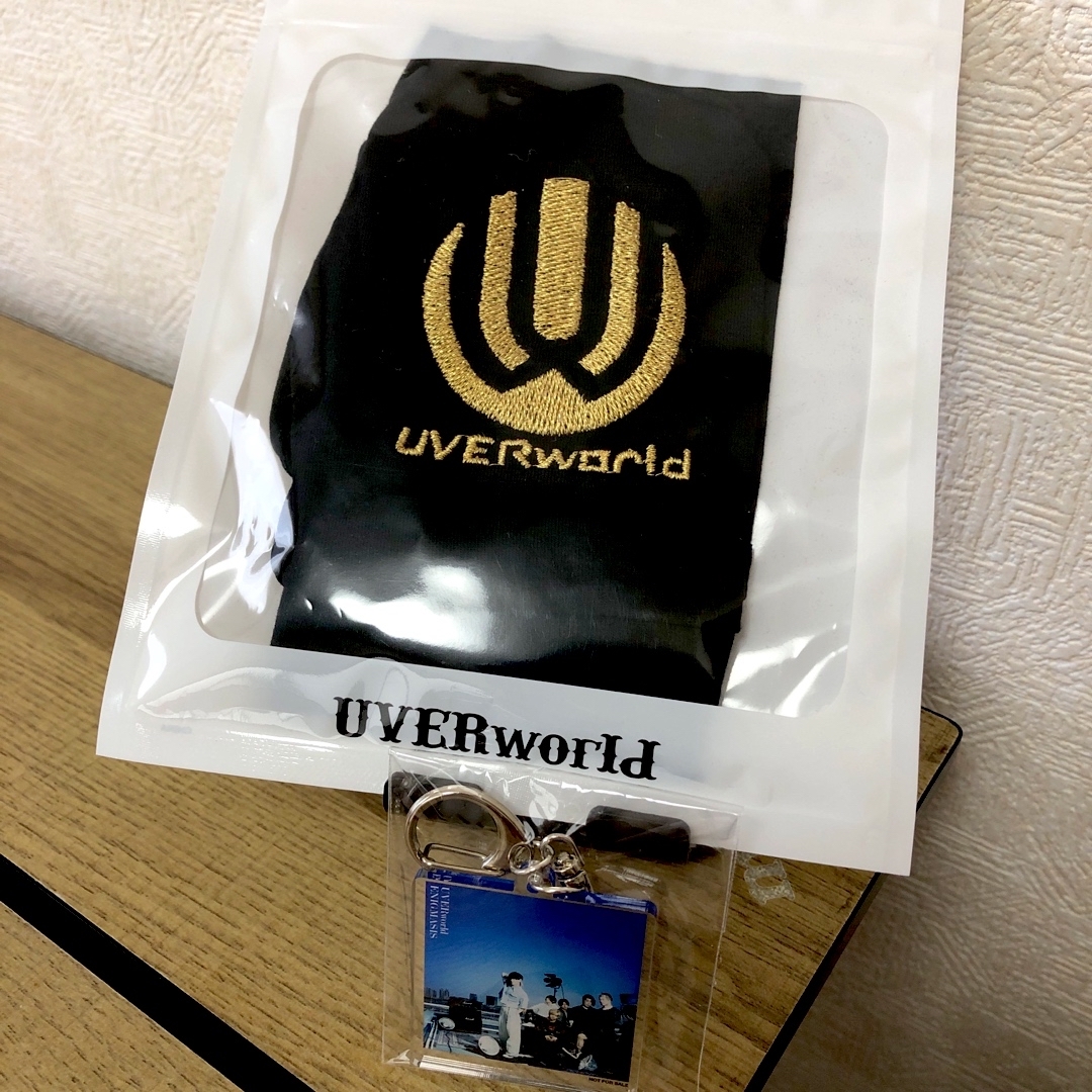 UVERworld グローブ　日産スタジアムお土産＋キーホルダー