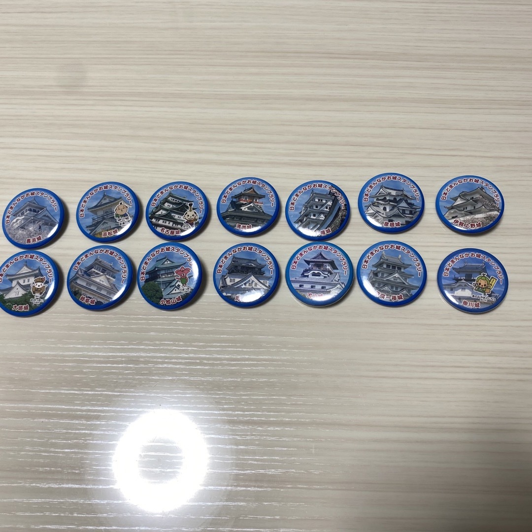 お城 缶バッジ 41個セット エンタメ/ホビーのアニメグッズ(バッジ/ピンバッジ)の商品写真