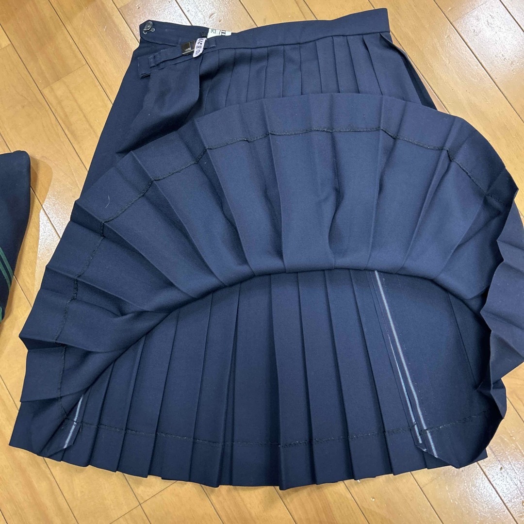 c-8 コスプレ衣装 冬 制服 上下セット リボン付き レディースのレディース その他(セット/コーデ)の商品写真