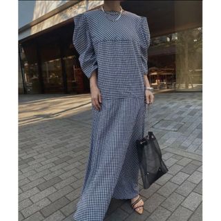 アメリヴィンテージ(Ameri VINTAGE)のAMERI GINGHAM CHECK  PUFF SLEEVE DRESS(ロングワンピース/マキシワンピース)