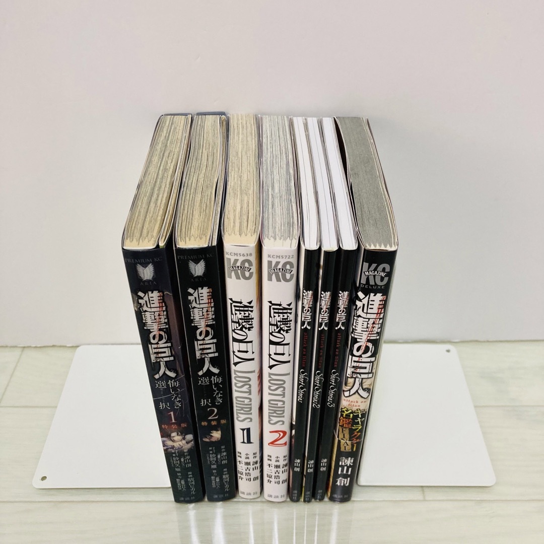 進撃の巨人 全巻セット 1 ~ 34巻 + 関連本3冊 - 全巻セット 進撃の巨人 全巻セット 1 ~ 34巻 + 関連本3冊 - 全巻セット