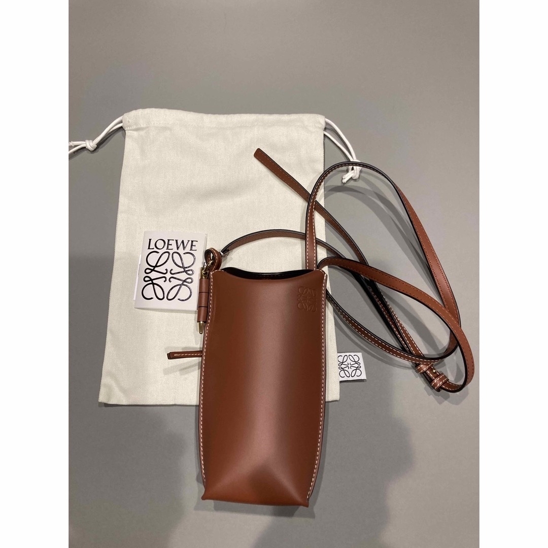 ショルダーバッグ新品　ロエベ　ゲートポケット　loewe ポシェット　ショルダー