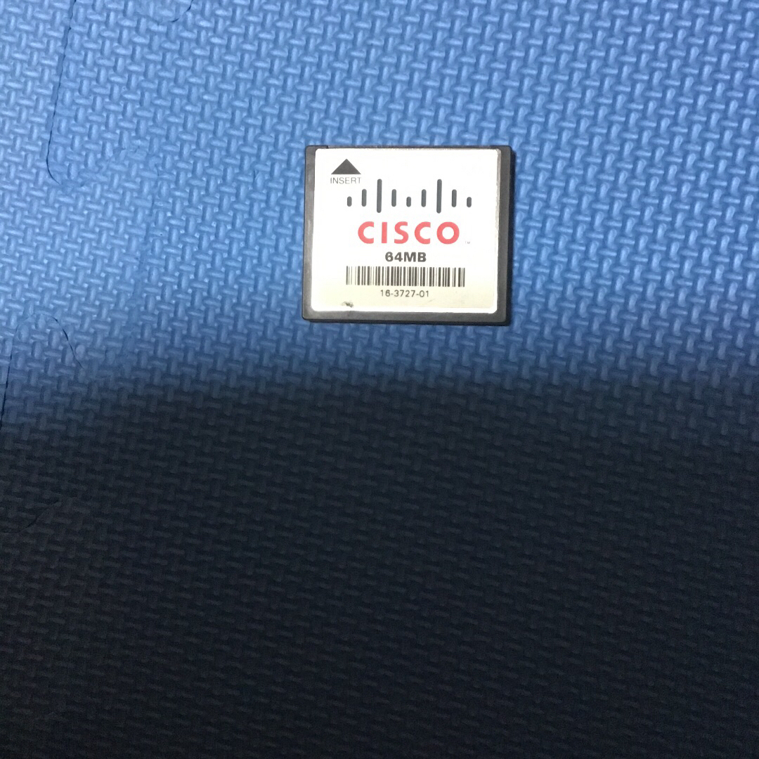 CISCO(シスコシステムズ)のCISCO Catalyst 2940 1800Series コンソール2本 スマホ/家電/カメラのPC/タブレット(PC周辺機器)の商品写真