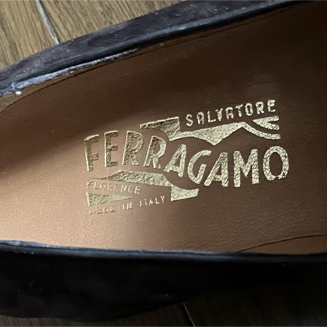 Salvatore Ferragamo(サルヴァトーレフェラガモ)のサルヴァトーレフェラガモ ローファー  スエード ガンチーニ 6.5 メンズの靴/シューズ(ドレス/ビジネス)の商品写真